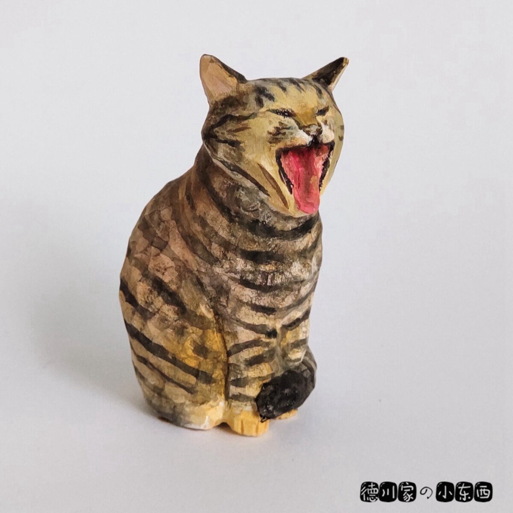 日本代购 匠人手工 木雕猫咪 黄黑虎纹猫 打哈欠 可爱 工艺小摆件