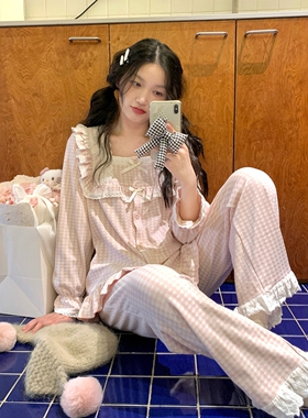 宫廷风甜美德绒粉格子睡衣女秋冬季蕾丝花边保暖长袖两件套家居服