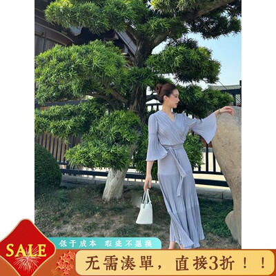 清冷三宅风！独家姐姐们的手工褶皱收腰连衣裙含腰带