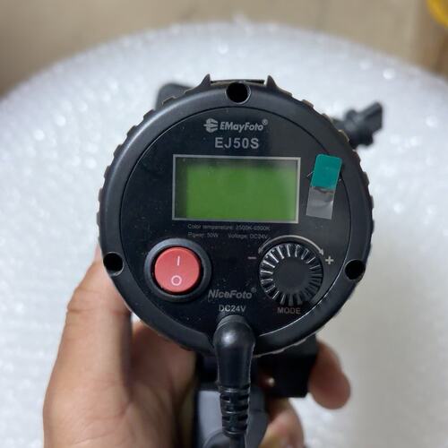 【全场5折起】EMayFoto EJ50S摄影灯，带数显屏，亮度可调，色温