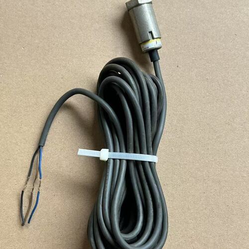 【全场5折起】欧姆龙D7F-S01-05振动传感器