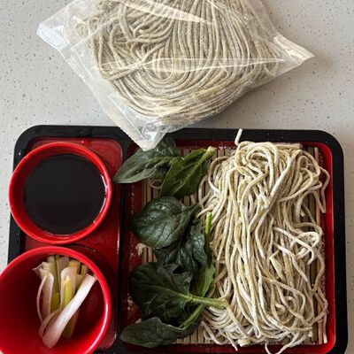 河南绿豆面条鲜湿刀切中宽3mm绿豆面清香原味筋道爽滑