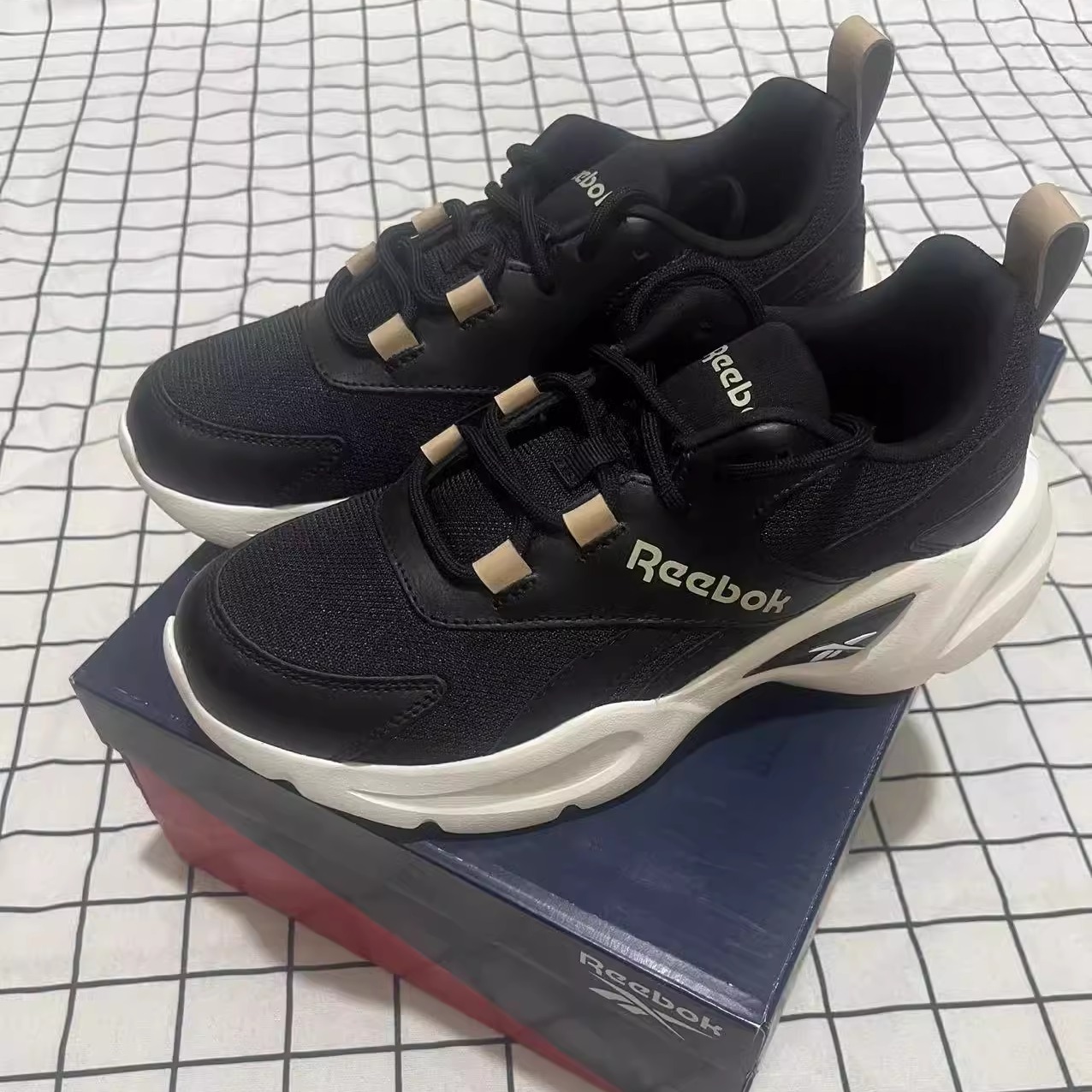 Reebok锐步官方男鞋女鞋经典复古风休闲厚底运动鞋老爹鞋FW0942