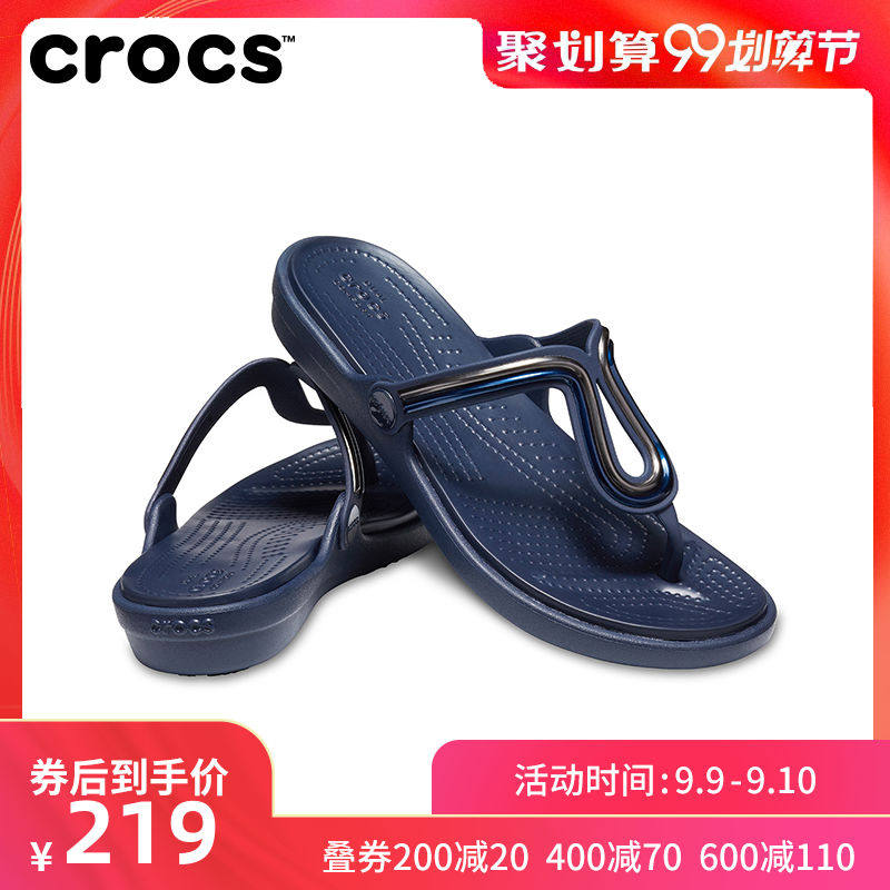 Crocs Sandals Crocs new pattern Shaina Metal Patch Flat bottom flip flops Pinch sandals   205470in the Outdoor/Mountaineer/Camping/Travel Goods , Outdoor footwear , Sandals/Sandals/Slippers  category - from Buy2taobao.com to provide professional Taobao agent buy service
