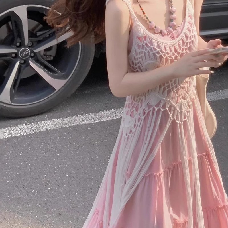 美了~两件套装女粉色温柔吊带连衣裙女夏季新款度假风海边流苏