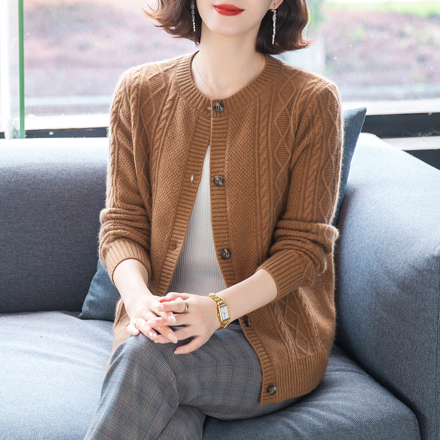 秋冬新款时尚纯羊毛针织开衫女装