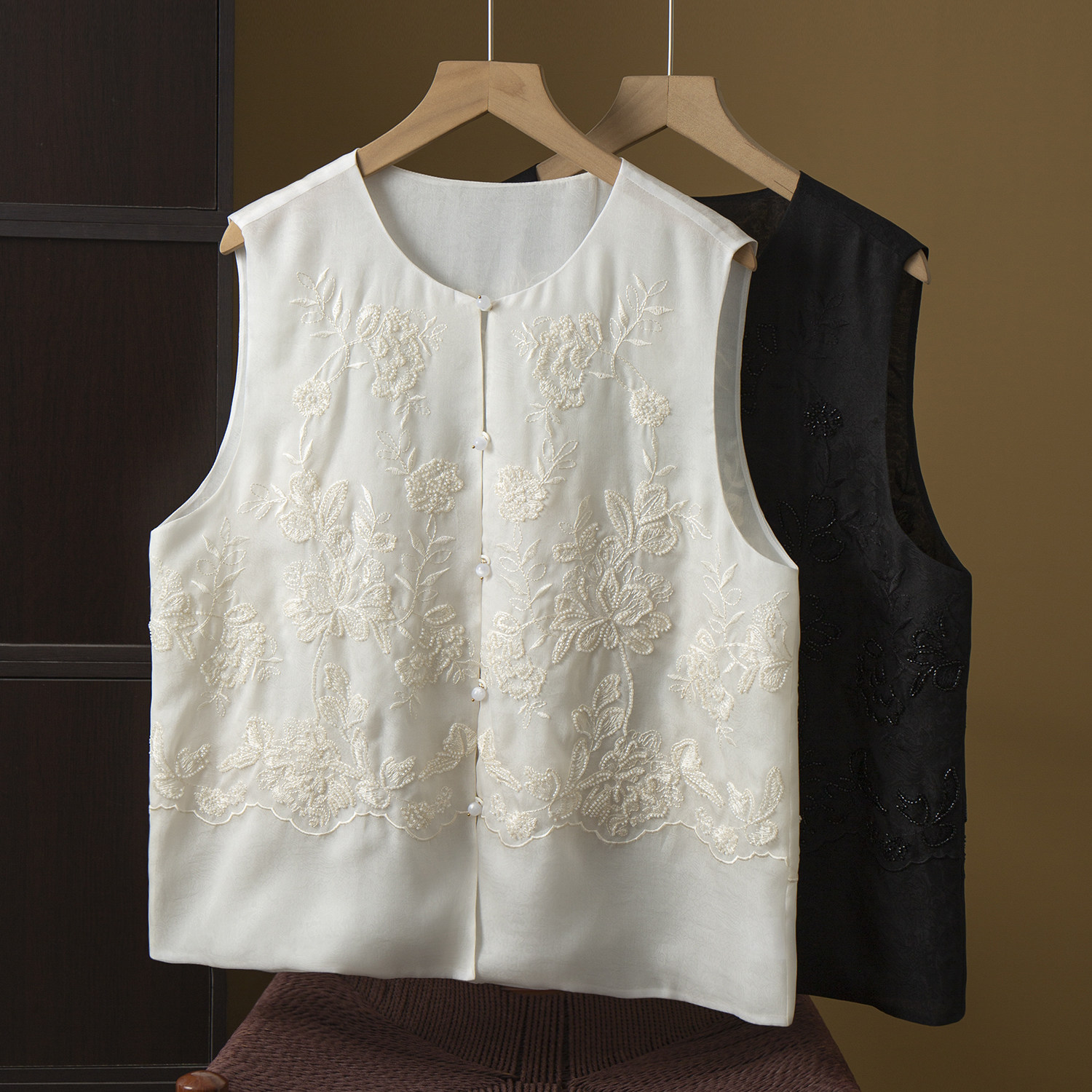 高端100%桑蚕丝欧根纱重工钉珠刺绣牡丹满绣真丝马甲女新中式上衣