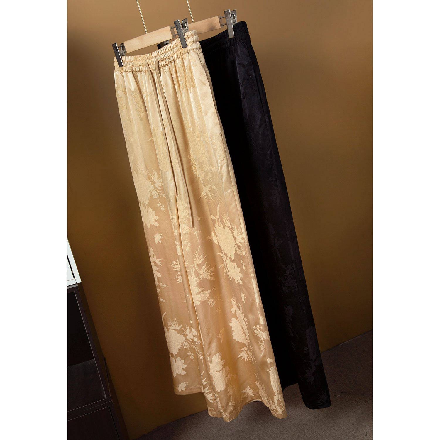 丝艺 真丝冠乐绉提花阔腿裤女桑蚕丝抽绳松紧腰休闲直筒裤长裤秋