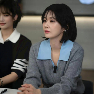 优雅拼色翻领针织套头假两件柔软上衣女 S家2024秋冬时尚 张娜拉 款