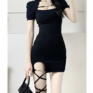 挂脖绑带辣妹连衣裙女2023年夏季新款黑色性感气质显瘦包臀短裙子
