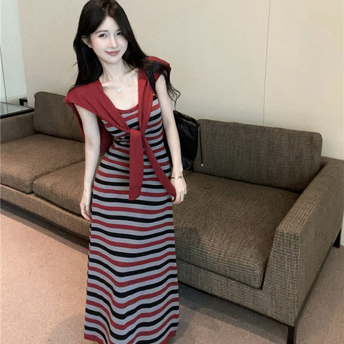 法式撞色高级感条纹吊带连衣裙女