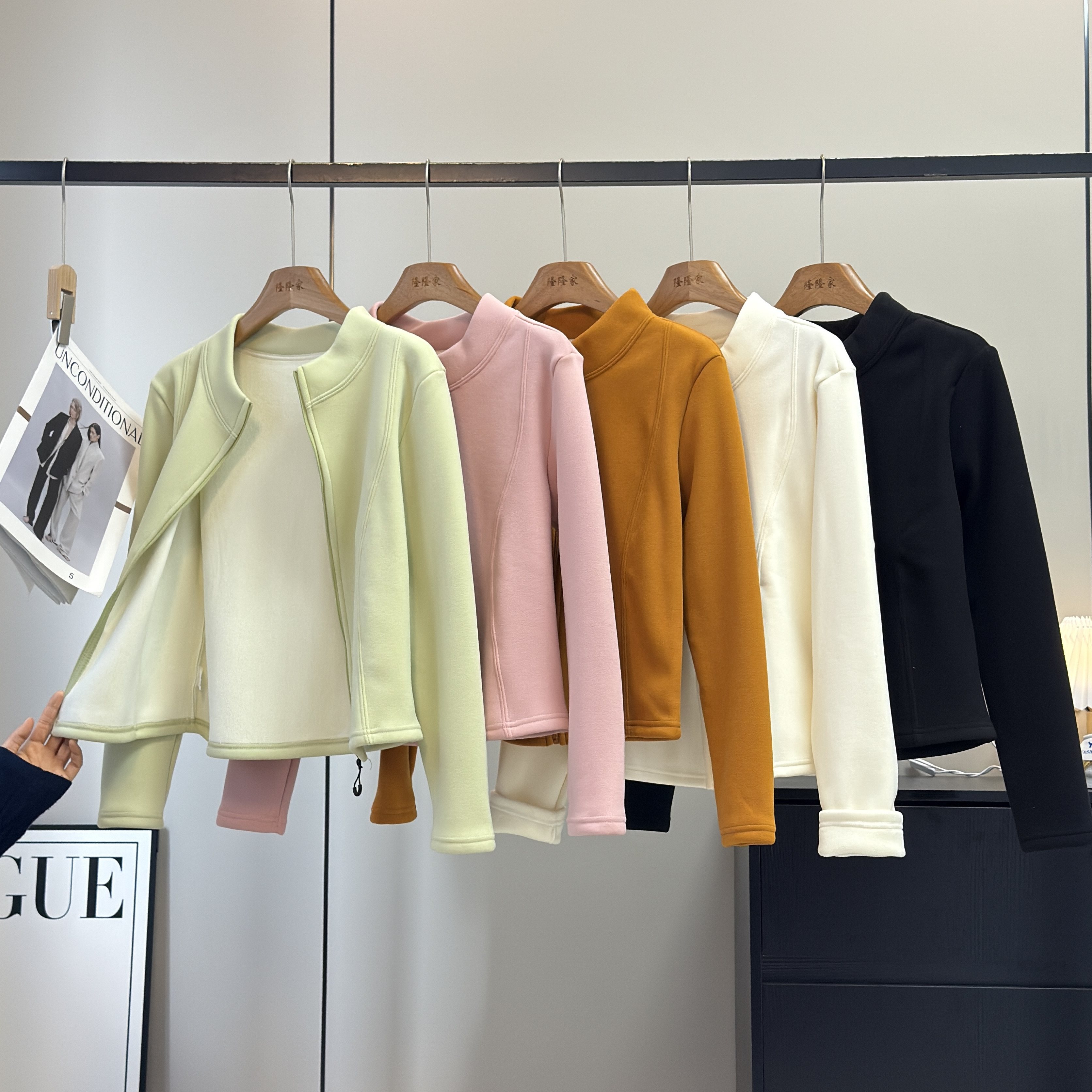 大厂订单！LU系风~S美人线修身小蛮腰立领加绒保暖秋瑜伽冬短外套,女装/女士精品,短外套,淘宝优惠券,粉丝福利购,淘宝优惠卷