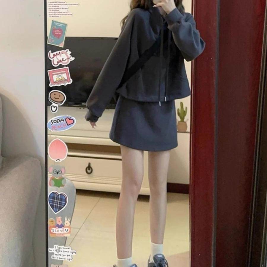小香风名媛气质个性简约休闲运动服减龄宽松卫衣短裙显瘦两件套女