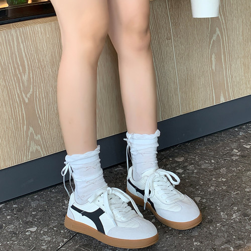 女款运动厚底增高红色阿甘德训鞋