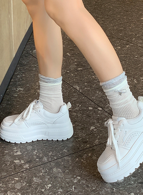 YOUNGER LURE小白鞋女生百搭2025新款学生面包鞋厚底增高白色板鞋