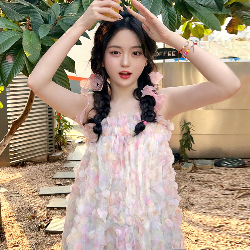韩风chic甜美吊带连衣裙女春季2025新款设计感小众初恋系别致裙子