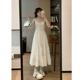 甜末末早春新品初恋白月光海边度假法式白色打底裙吊带长款连衣裙