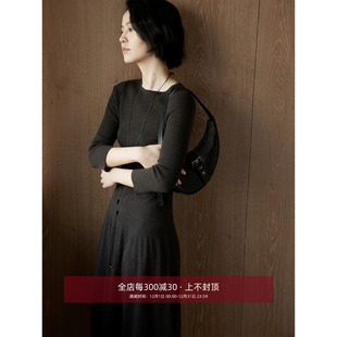 棕褐色大摆修身 圆领七分袖 针织连衣裙 精纺羊毛拼接款 芝美日禾