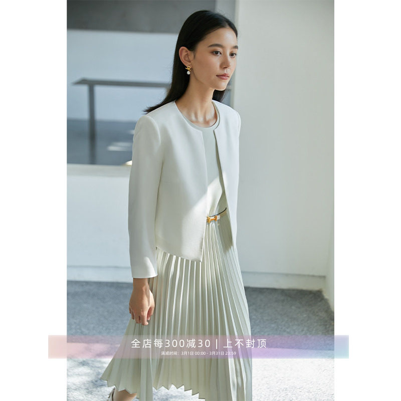 芝美日禾 极简风圆领无扣醋酸小西装女白色短款小个子外套