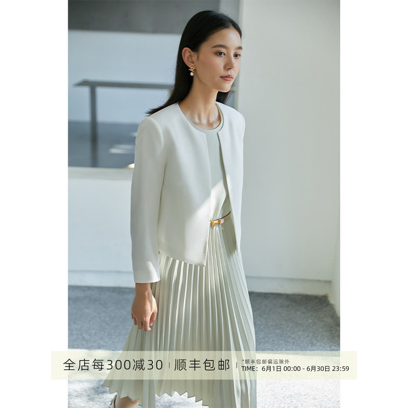 芝美日禾 极简风圆领无扣醋酸小西装女白色短款小个子外套