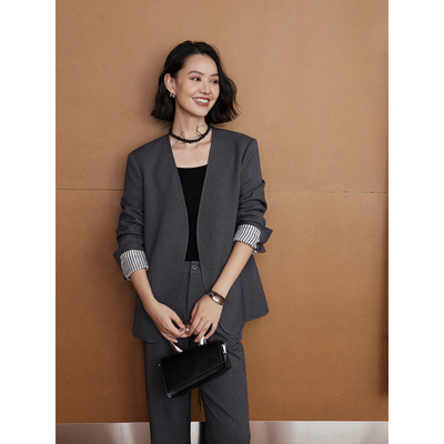 通勤鸽子灰西装+西裤+半裙三件套
