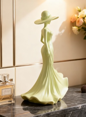 轻奢法式绿色女士礼服造型摆件