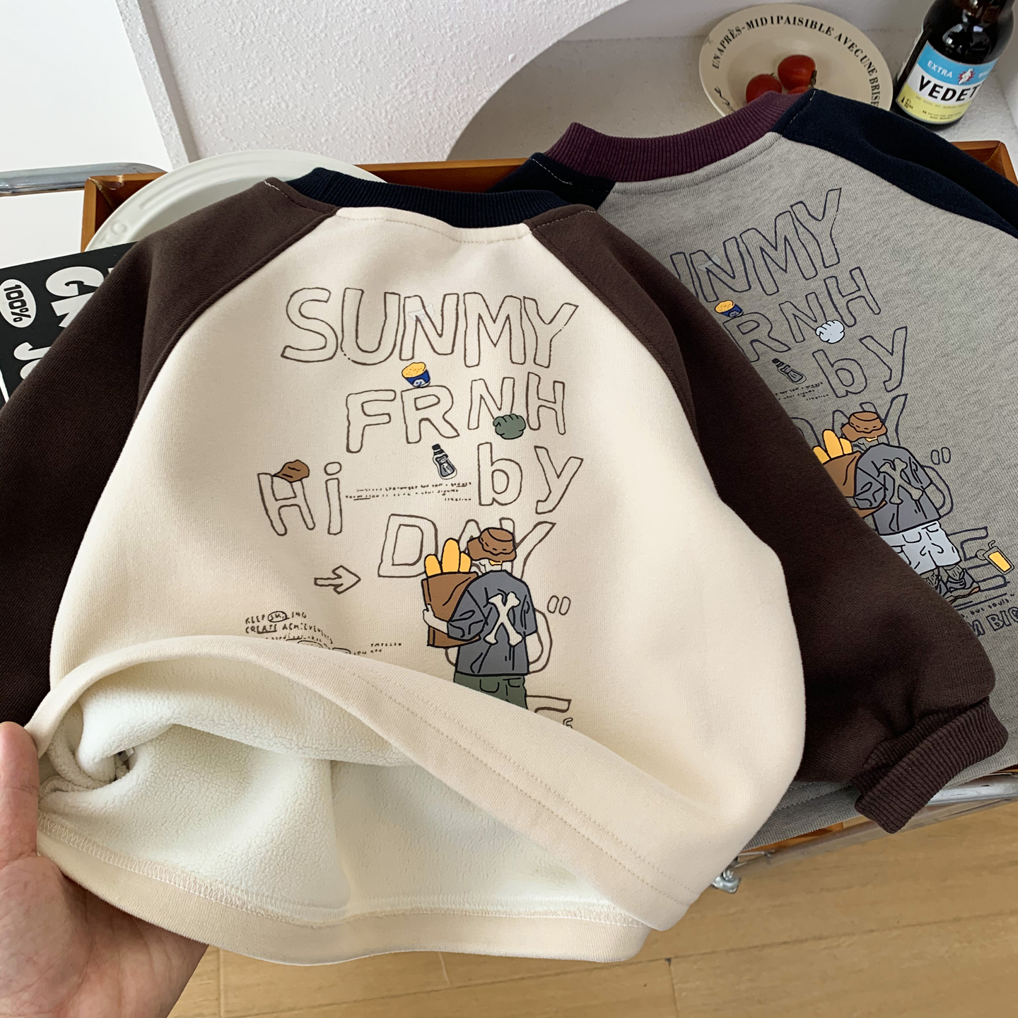 男童加绒卫衣秋冬插肩袖打底2025新款儿童卡通洋气上衣百搭套头衫