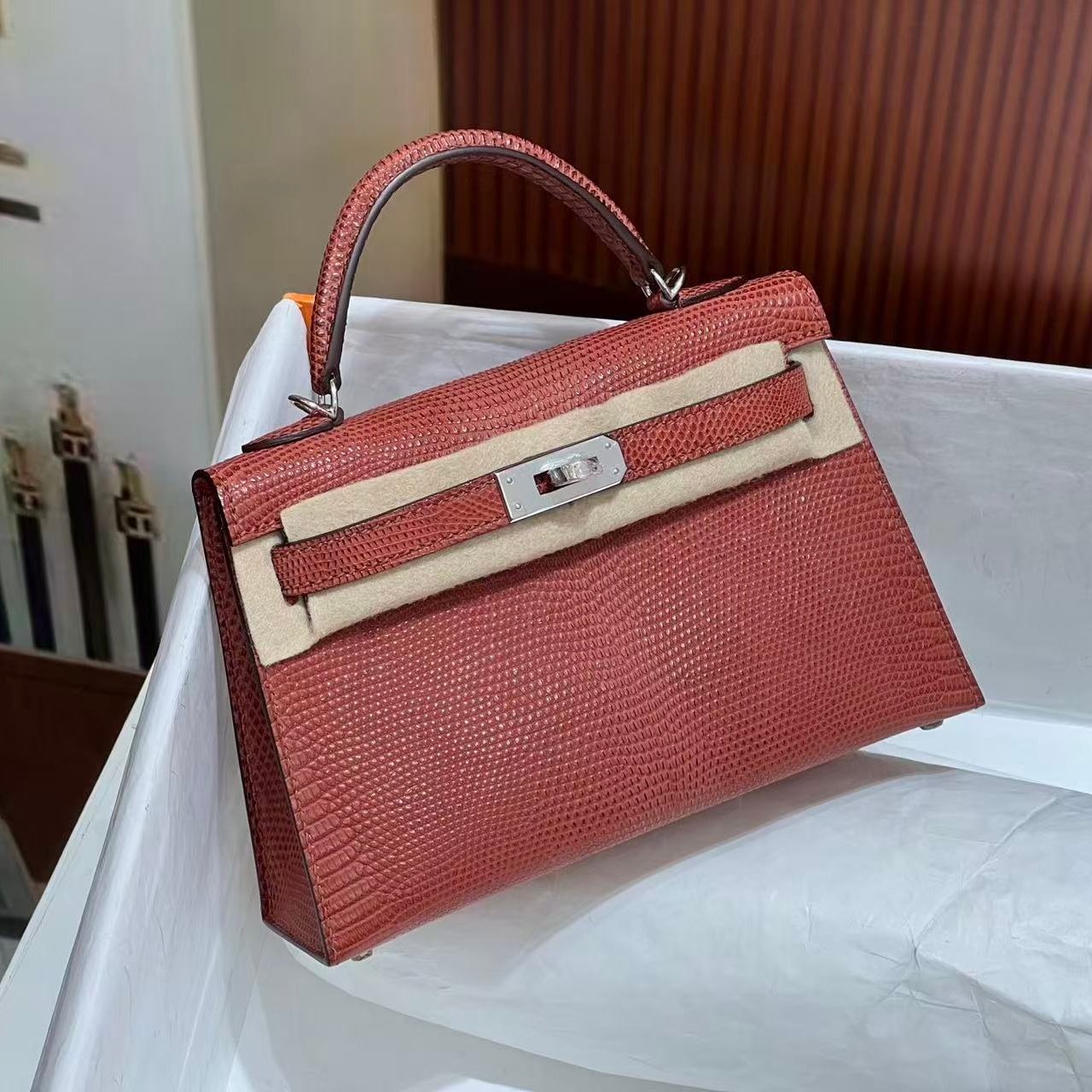 高端私人定制女包进口蜥蜴皮mini凯莉包二代女士单肩斜挎小包手工,箱包皮具/热销女包/男包,通用款女包,淘宝优惠券,粉丝福利购,淘宝优惠卷