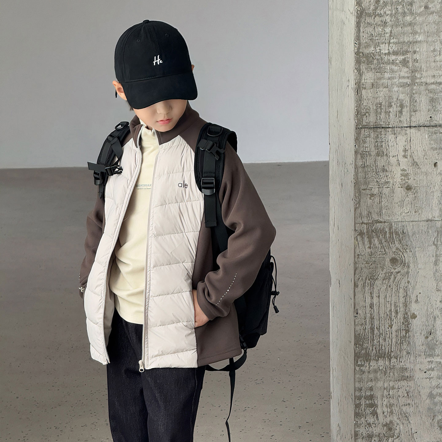 男童轻薄羽绒服外套2025新款中大儿童装加厚冬装男孩保暖衣服潮酷