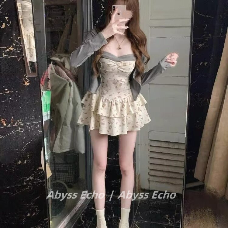 宅甜系连衣裙女春季新款甜辣碎花收腰抹胸吊带短裙子小个子显瘦