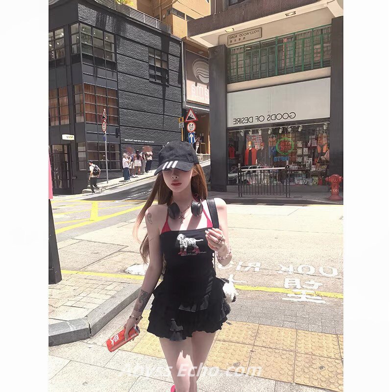 轻亚系辣妹撞色假两件春季新款挂脖吊带上衣蛋糕裙纯欲套装女显瘦