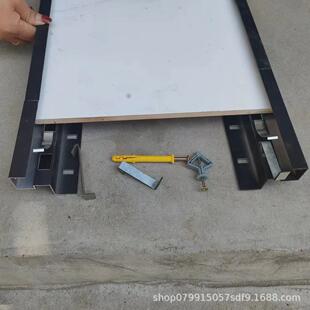 陶瓷样品竖管收边展示架木地板岩板展柜冲孔条挂墙无缝包边展架