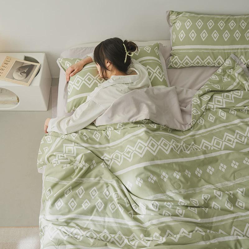 8DWL夏季云小棉大豆纤维夏凉被双人四件套可水洗机洗夏天空调薄被