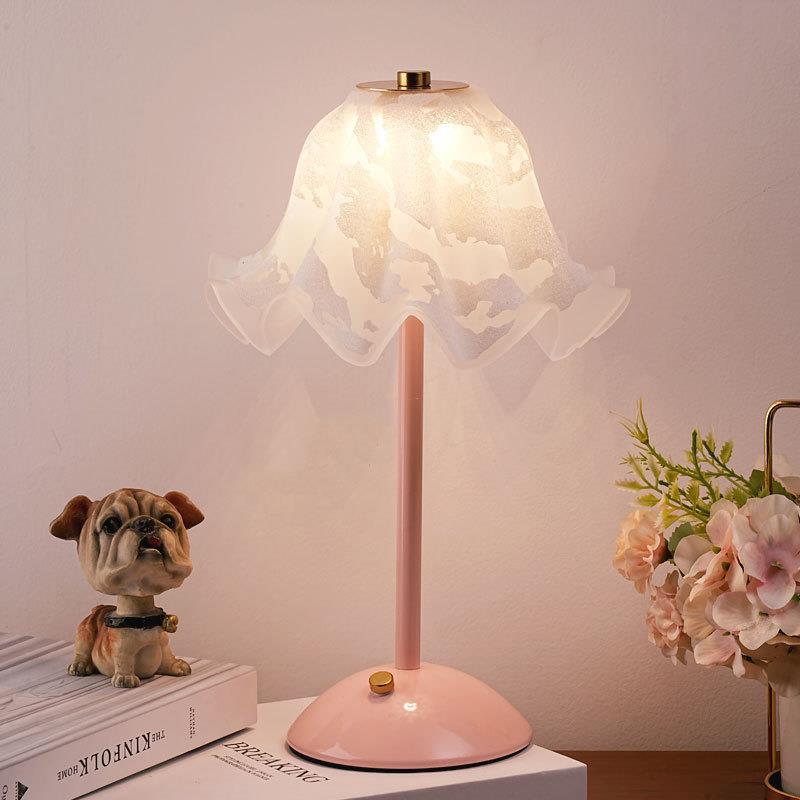 简约台灯卧室床头轻奢网红结婚长明粉色少女氛围高颜值花朵主卧灯