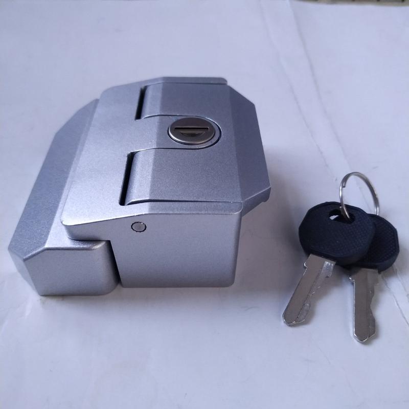 现货铝型材碰撞门锁推拉门碰锁自动关闭加厚门锁通用铝型材门锁