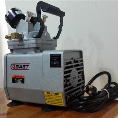 现货提供实验室真空泵doa-p504-bngast用真空泵