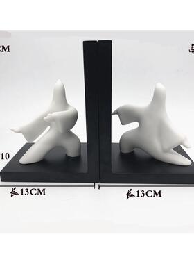 老人家居饰品现代简约书房树脂工艺品书档桌面电视柜摆件