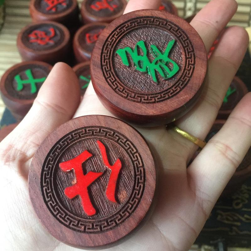 厂家批发实木中国象棋红花梨象棋红木棋子家用木雕摆件木质工艺品