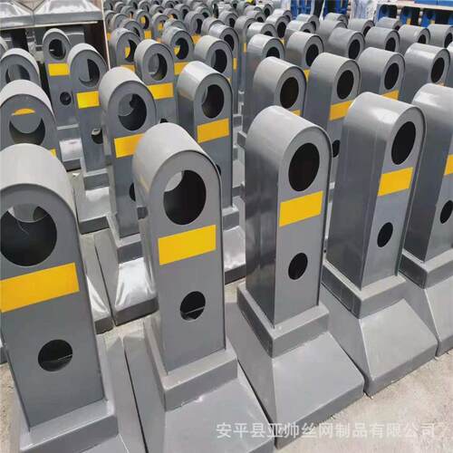 市政公路护栏道路人行道隔离墩围栏杆不锈钢防撞机非隔离护栏