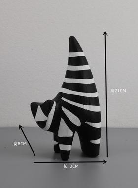 简约现代黑白条纹玄关猫摆件样板间平面茶几客厅家居桌面软装饰品