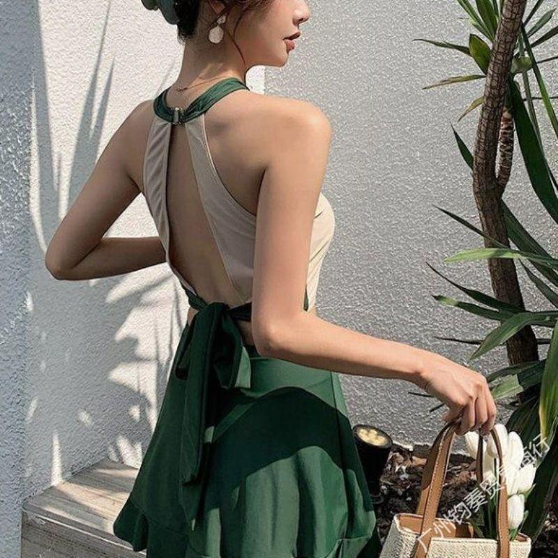 泳衣批发连衣裙式泳衣女2025新款网红日系挂脖女生感夏分体两件套