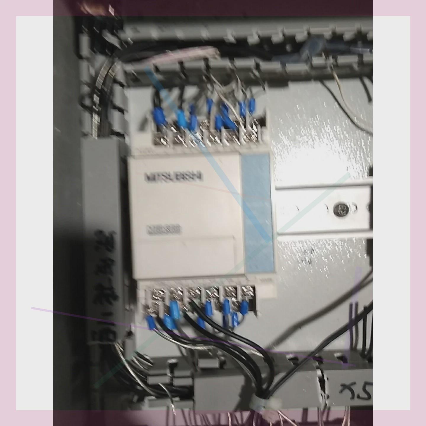 议价拆机PLC FⅩ1s-14MR-001实物图