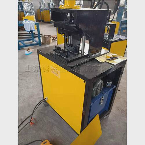 不锈钢楼梯扶手冲孔机铝型材高速液压冲孔机方管90度角成型机