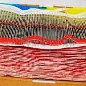 带稳压管二极管1n4735a6v26.2v玻璃直插do 2500只编1w