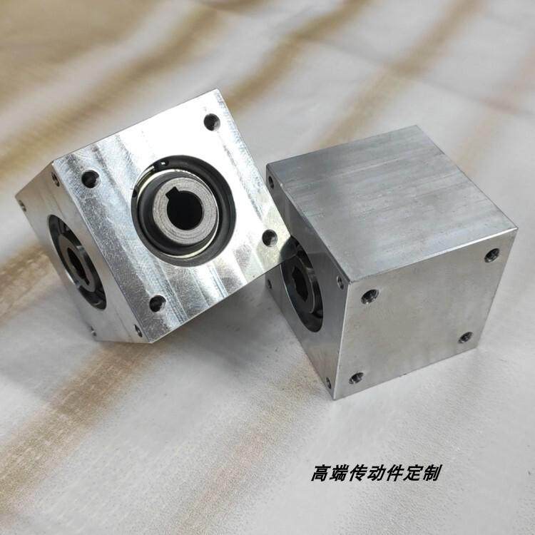 小型伞齿轮转角器90度速比1:1直角传动换向齿轮箱轴孔键槽 /六角