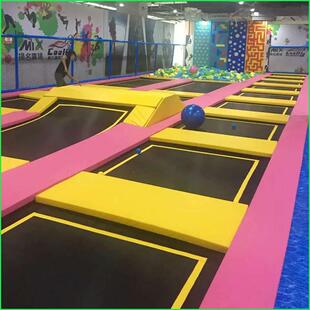 幼儿园大型组合圆形蹦蹦床户外跳跳床游乐园六角形方形弹跳床