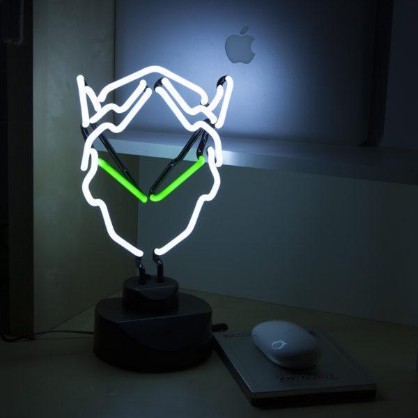 霓虹灯游戏人物个性led灯发光字母neonlight复古玻璃幻彩