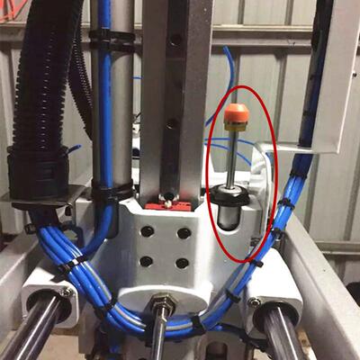 注塑机摇臂式回旋机械手KCD/SCD/ACD2050/30/35-w-2液油压缓冲器