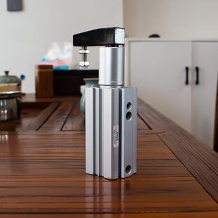 气缸客型旋转下压亚德qckr/qckl12/16/20/25-10x20-30-50s夹紧