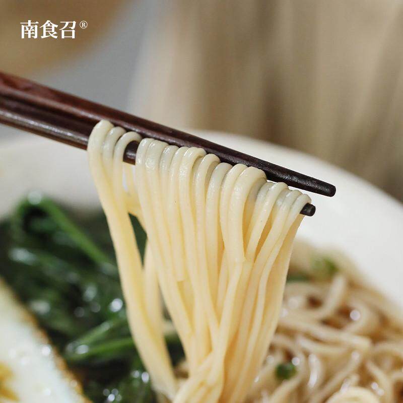 南食召藏盐挂面陕西空心面条传统工序砂地小麦与藏青湖盐制作